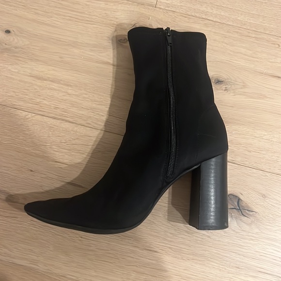 Steve Madden Neoprene bootie - Picture 2 of 2